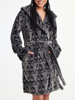 Vera Bradley Star Wars Darth Vader Fleece Hooded Robe S / M